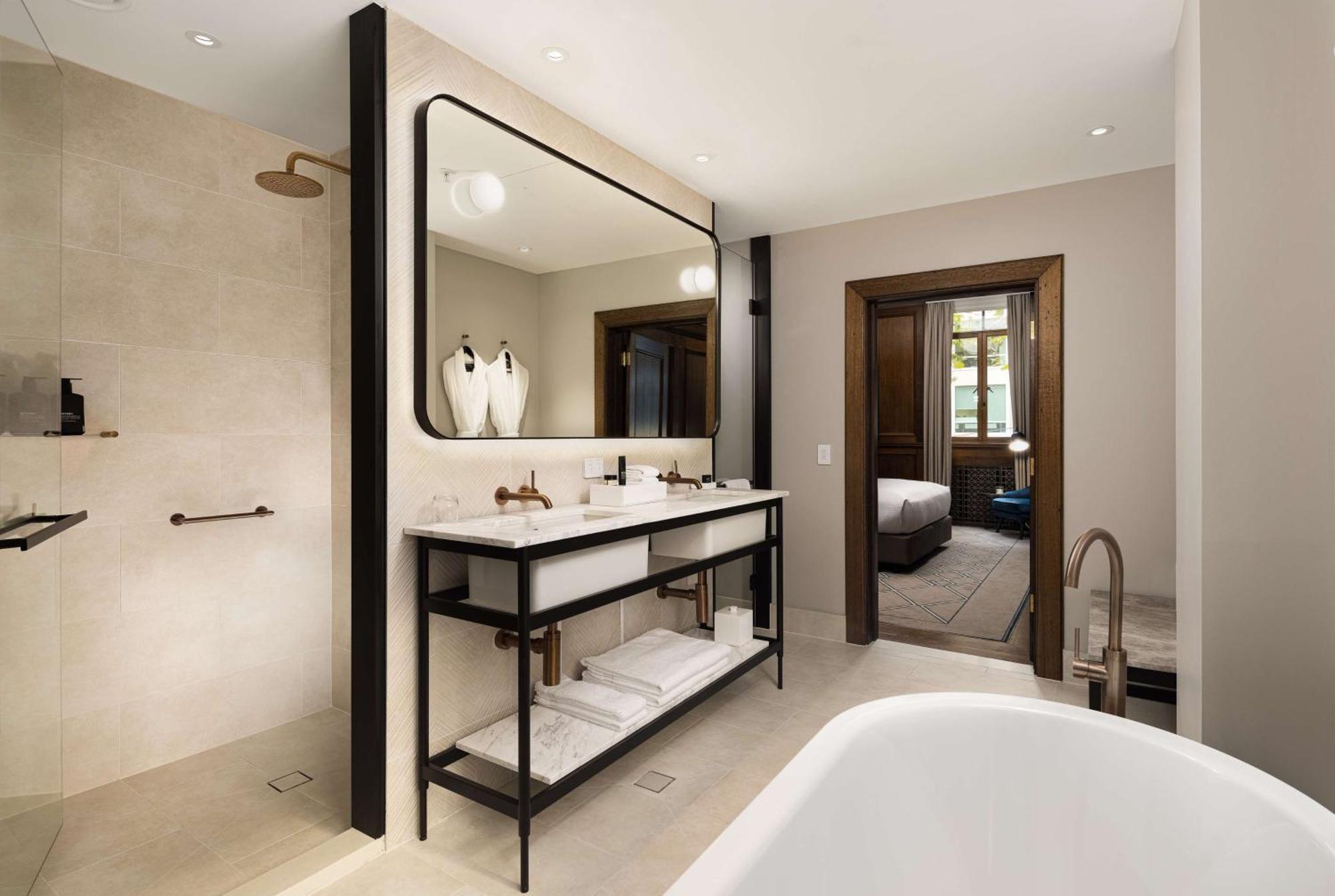 Hilton Melbourne Little Queen Street Exterior foto Bathroom